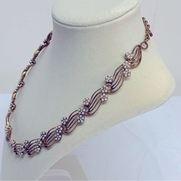 Vintage Lisner Necklace Faux Pearls Gold Tone Chain 18” Gorgeous - Picture 2 of 7